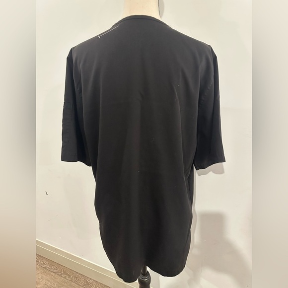 Grey’s Anatomy by Barco Medium Black V-Neck Scrub Top - Picture 4 of 5